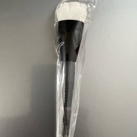 NYX Assortment of 11 Makeup Brushes NWOT - Picture 12 of 12